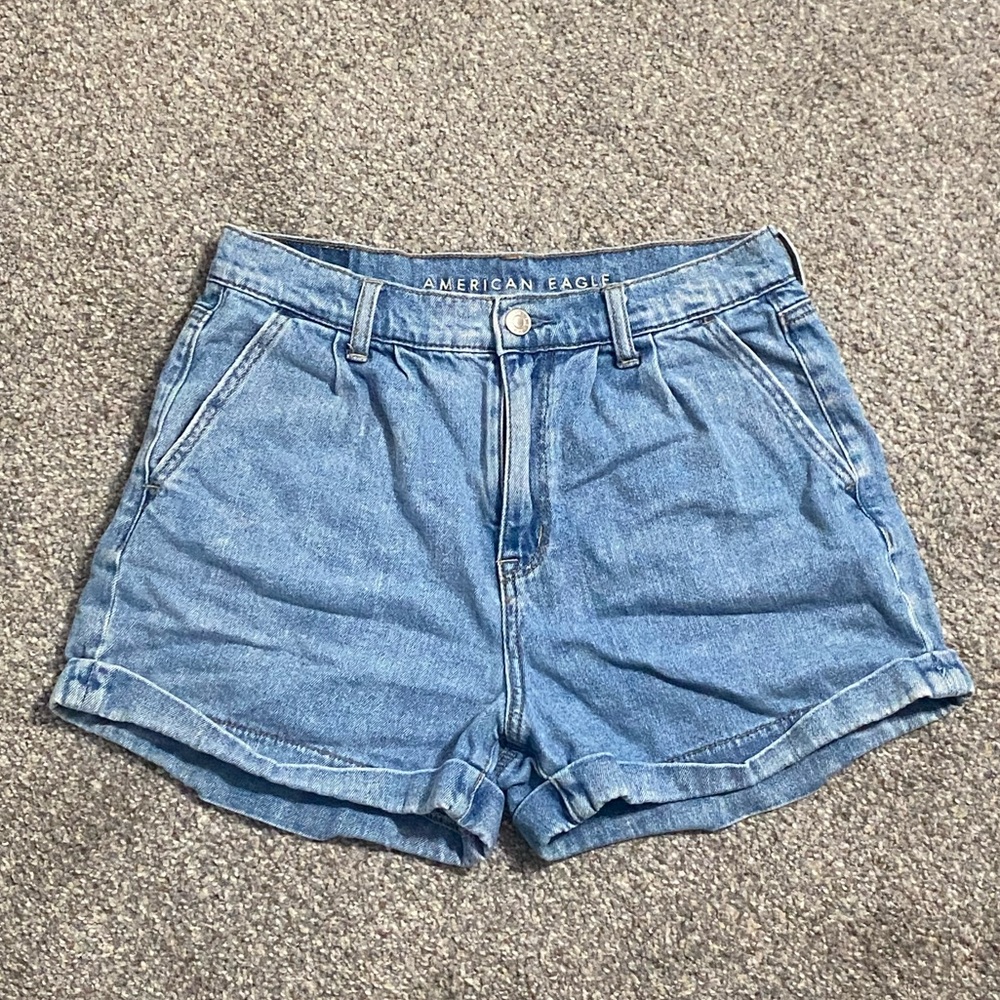 American Eagle Outfitters Light Blue mom Jean Shorts